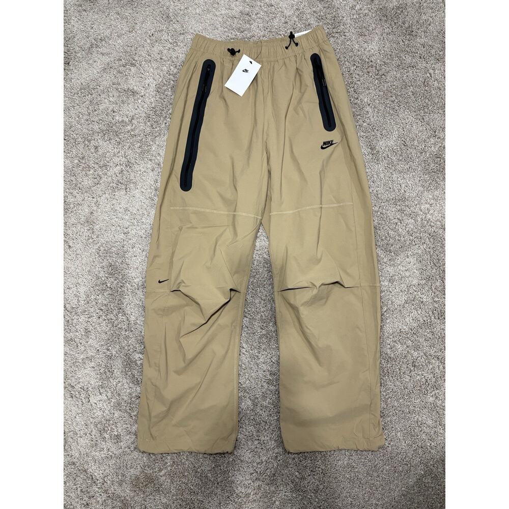 Nike Tech Pack Woven Oversized Parachute Baggy Jogger Khaki Men Sz XS HM7158-297